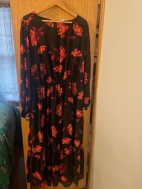 Ava & Viv Black Maxi Dress with Orange-Red Floral Print